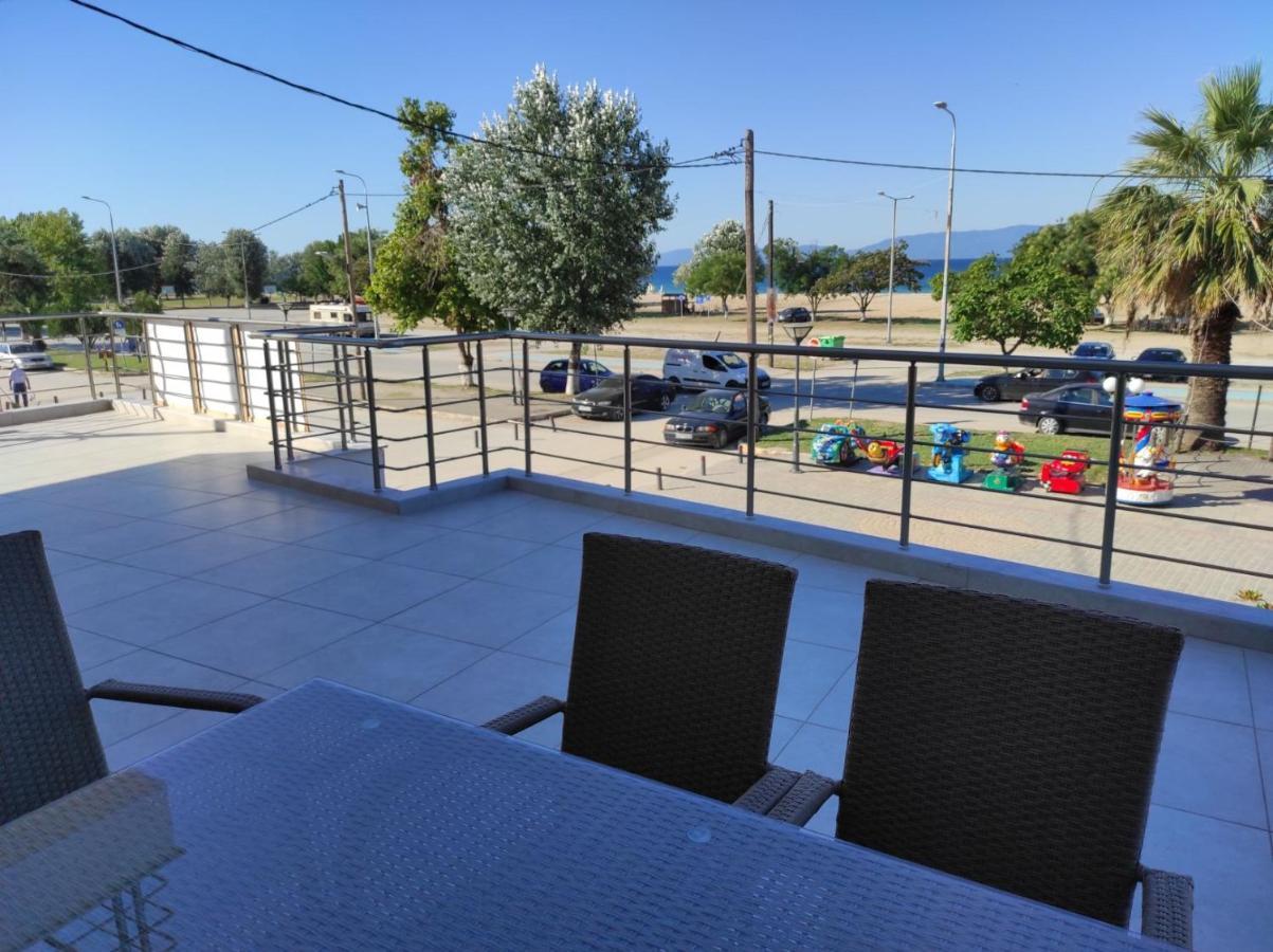 Blue Beach Apartments Ofrínion Extérieur photo