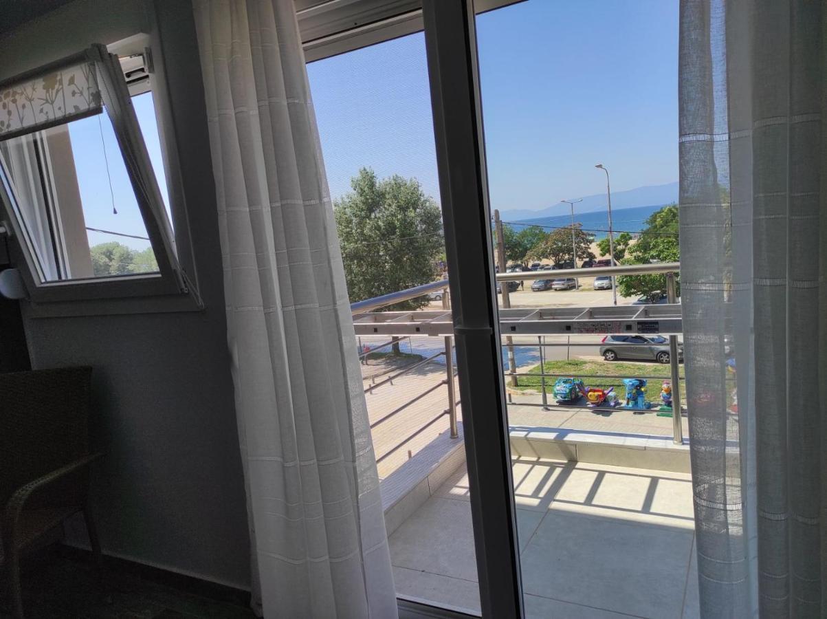 Blue Beach Apartments Ofrínion Extérieur photo