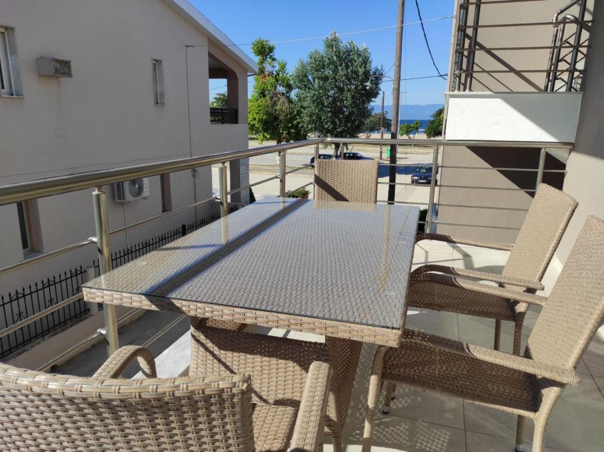 Blue Beach Apartments Ofrínion Extérieur photo