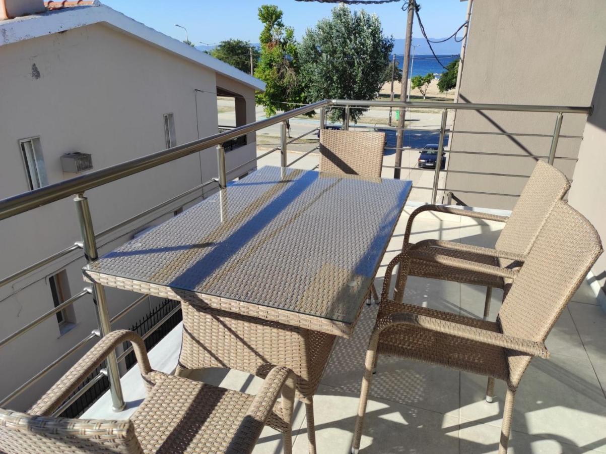 Blue Beach Apartments Ofrínion Extérieur photo