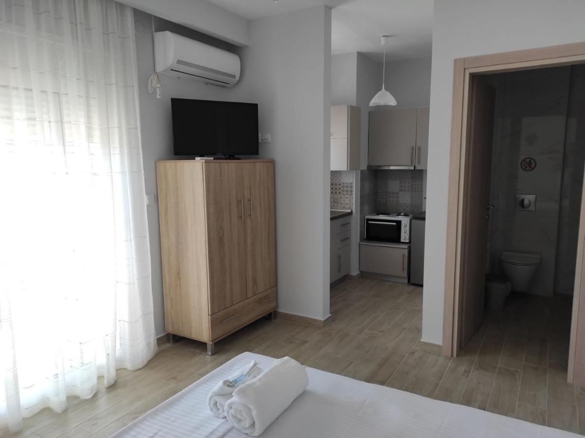 Blue Beach Apartments Ofrínion Extérieur photo